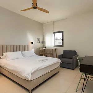 Carmel By Carmel Boutique דירה